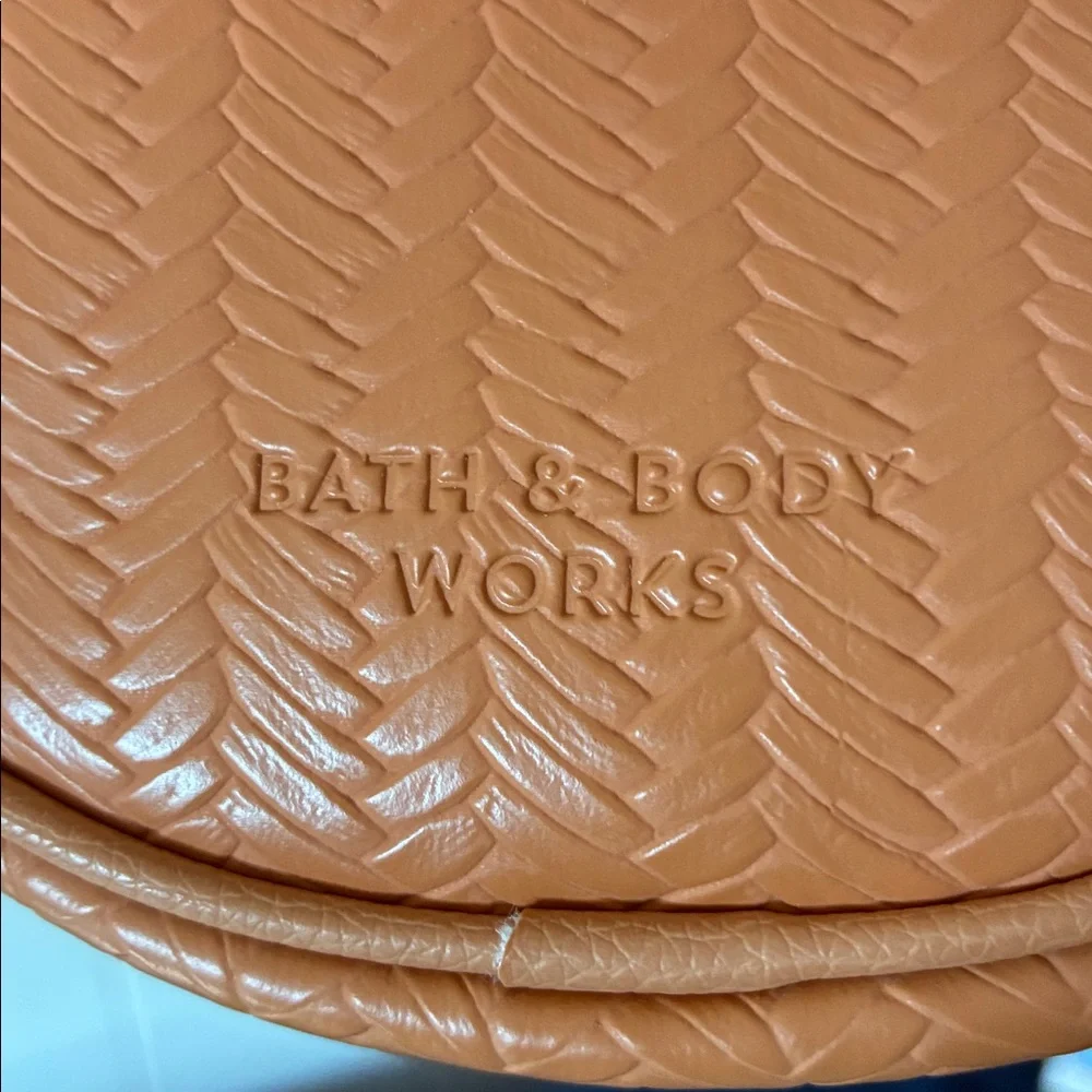Bath & Body Works nwt brown